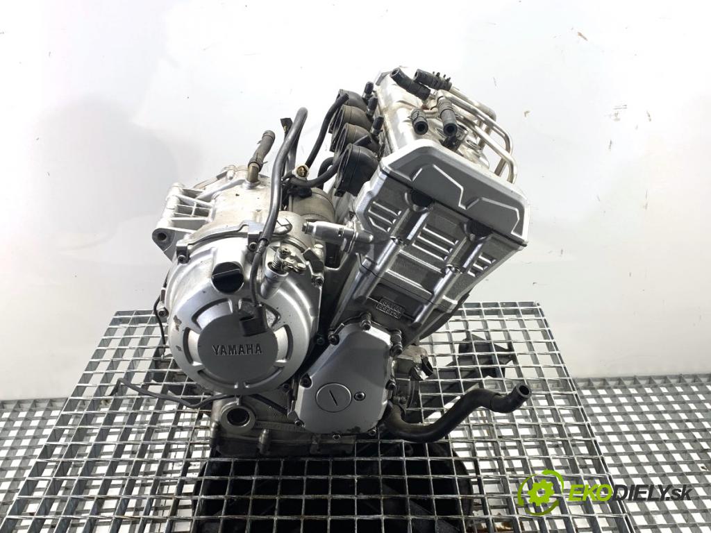 YAMAHA FZS 1000 FAZER 2002 105 kW FZS 1000 FAZER 998 Motor N505E (Motor)