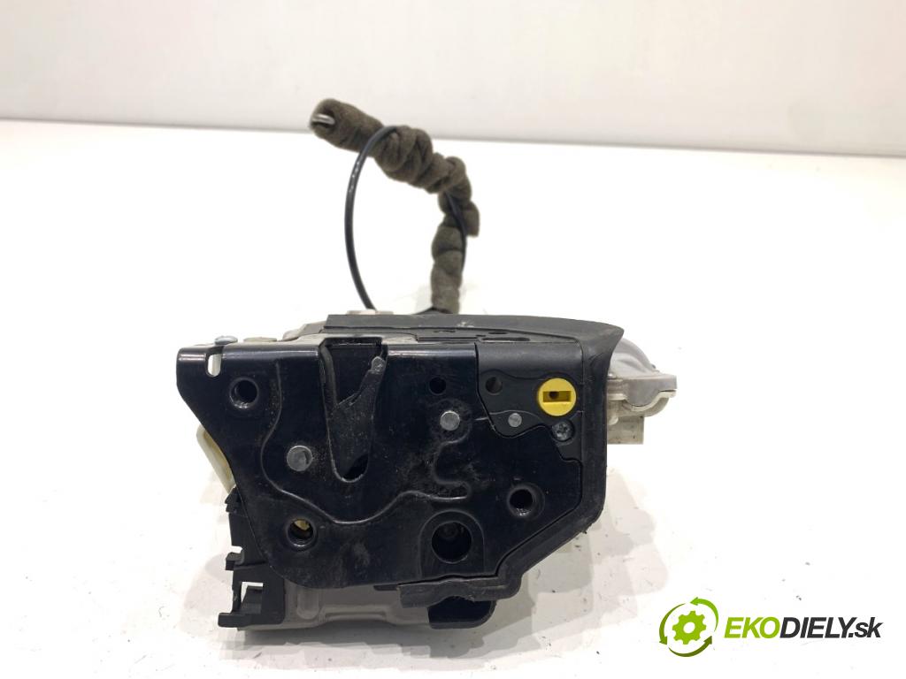 AUDI A5 8T coupe 2008 176 kW 3.0 TDI quattro 2967 zámok Dvere pravy predný 