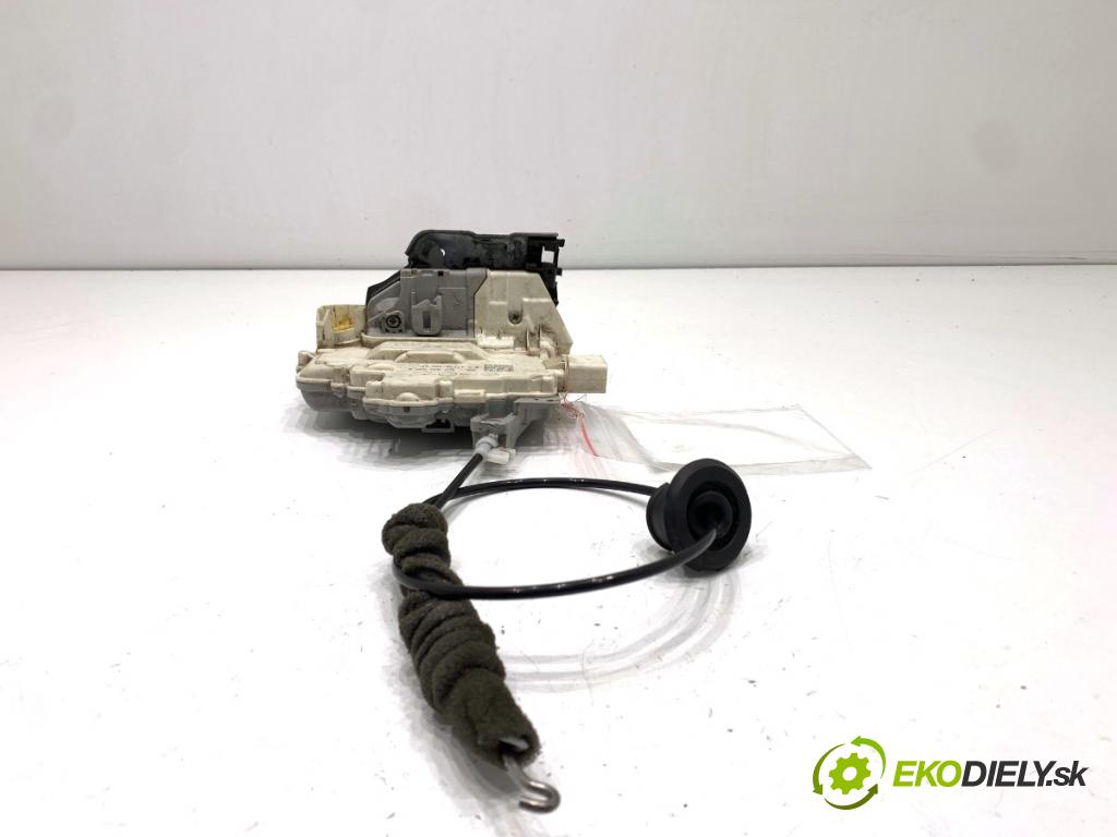 AUDI A5 8T coupe 2008 176 kW 3.0 TDI quattro 2967 zámok Dvere ľavy predný 8J1837015A