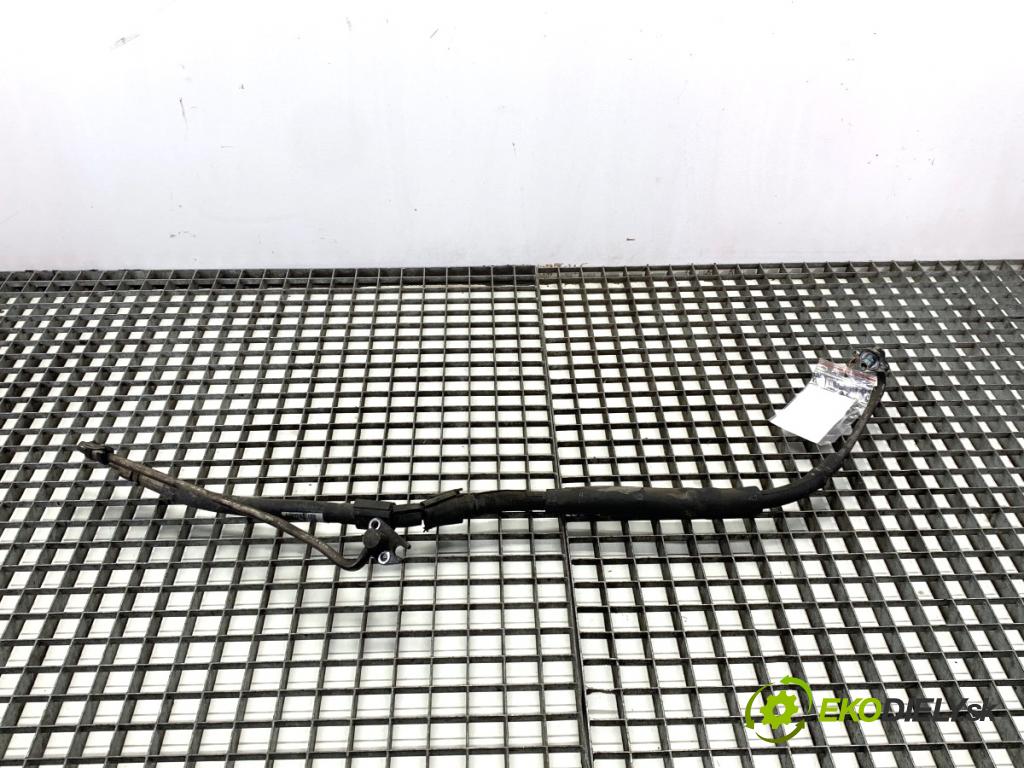 AUDI A5 8T coupe 2008 176 kW 3.0 TDI quattro 2967 hadice servočerpadlo  (Trubka servo čerpadla)