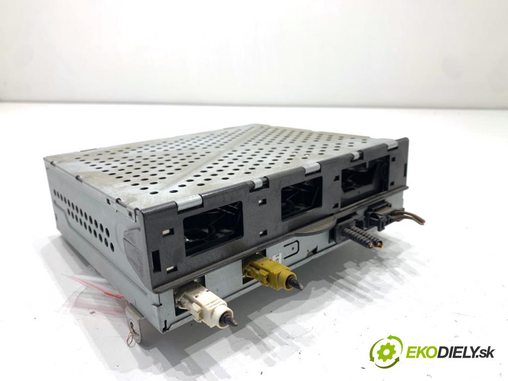 AUDI A5 8T coupe 2008 176 kW 3.0 TDI quattro 2967 RADIO 4F0035541L (Audio zařízení)