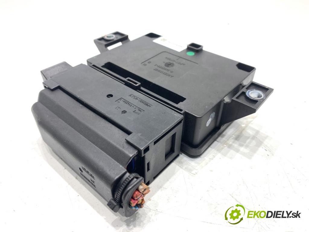 AUDI A5 8T coupe 2008 176 kW 3.0 TDI quattro 2967 Modul brzdy ručnej brzdy 8K0907801E