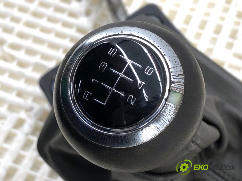 AUDI A5 8T coupe 2008 176 kW 3.0 TDI quattro 2967 Kulisa 8KO711025K (Rýchlostná páka (kulisa))