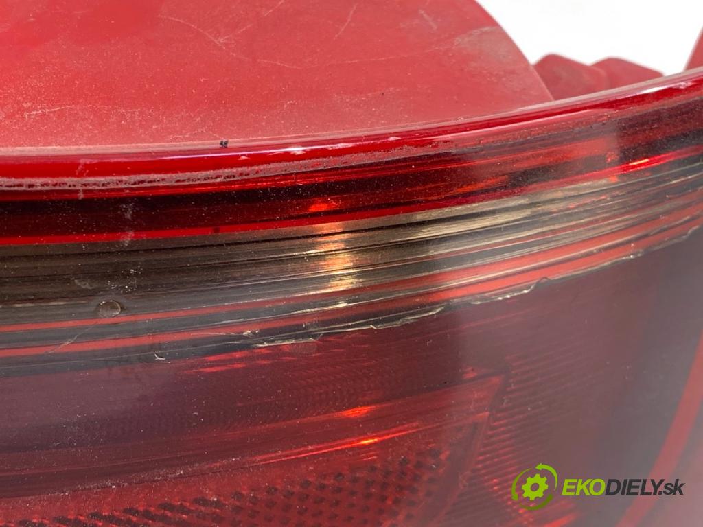 AUDI A5 8T coupe 2008 176 kW 3.0 TDI quattro 2967 Svetlo pravy zad 8T0945096