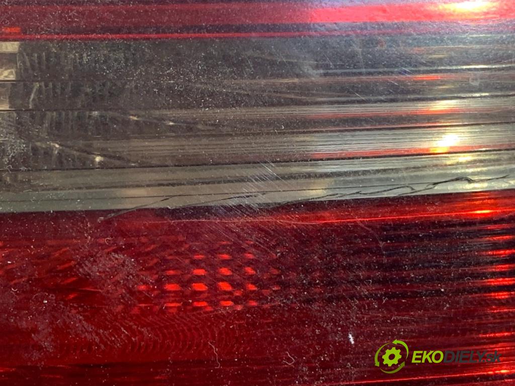 AUDI A5 8T coupe 2008 176 kW 3.0 TDI quattro 2967 Svetlo pravy zad 8T0945096