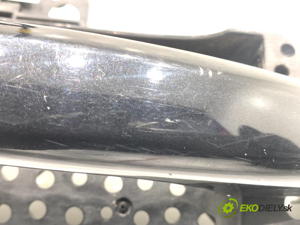 AUDI A5 8T coupe 2008 176 kW 3.0 TDI quattro 2967 klika vnejší levý přední část 8T0837885A