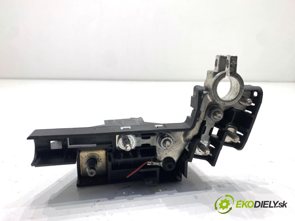 AUDI A5 8T coupe 2008 176 kW 3.0 TDI quattro 2967 svorka plus 4F0915519