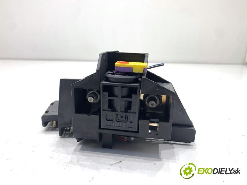 AUDI A5 8T coupe 2008 176 kW 3.0 TDI quattro 2967 svorka plus 4F0915519