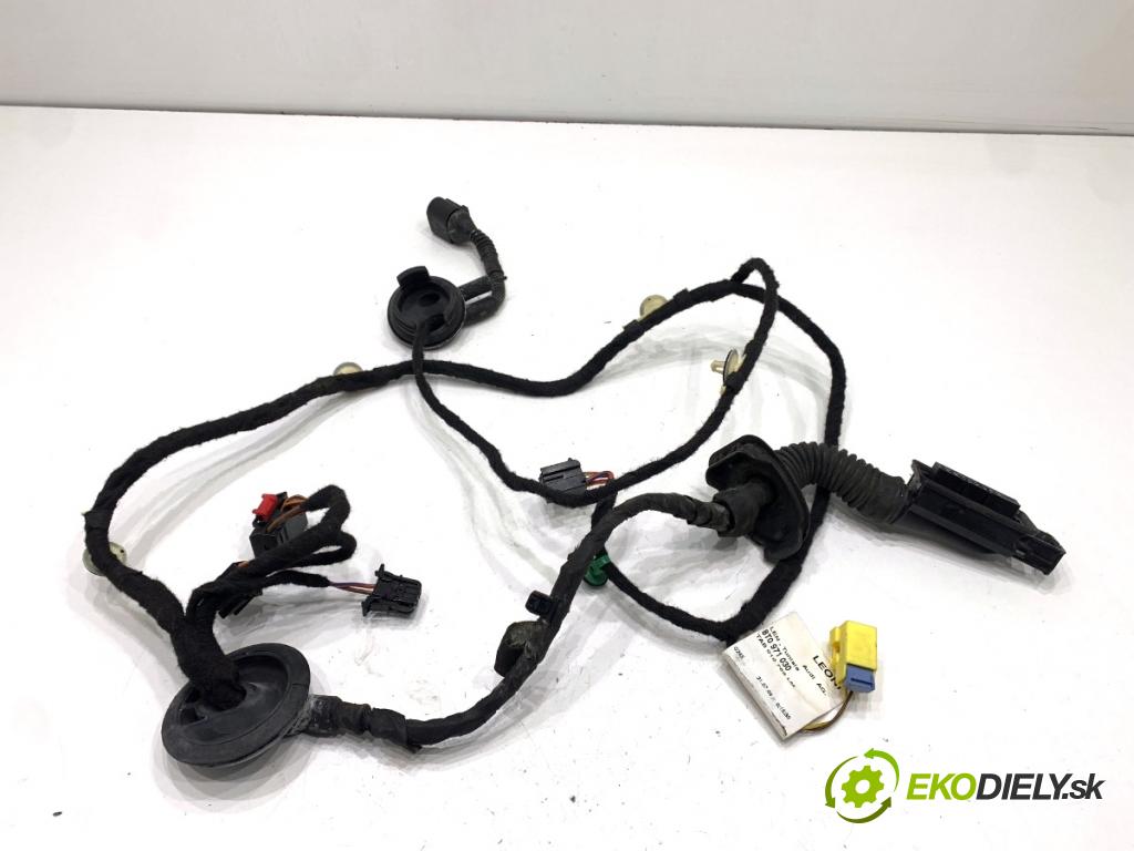 AUDI A5 8T coupe 2008 176 kW 3.0 TDI quattro 2967 káblovačka dveře přední část pravý 8T0971030