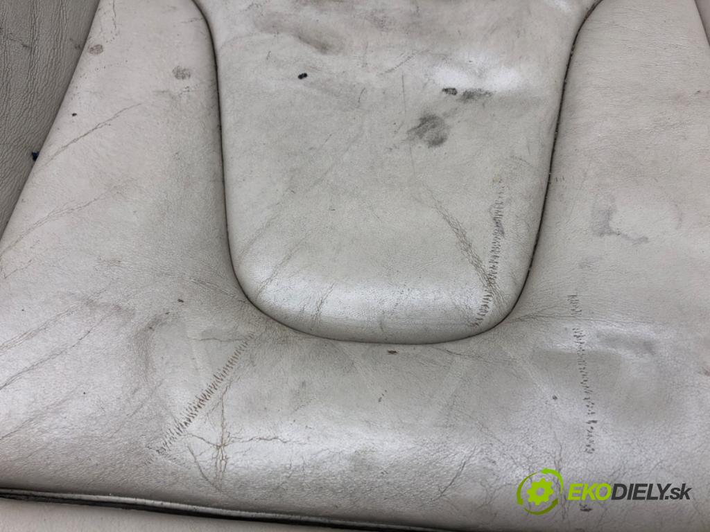 AUDI A5 8T coupe 2008 176 kW 3.0 TDI quattro 2967 sedadlo pravý přední část