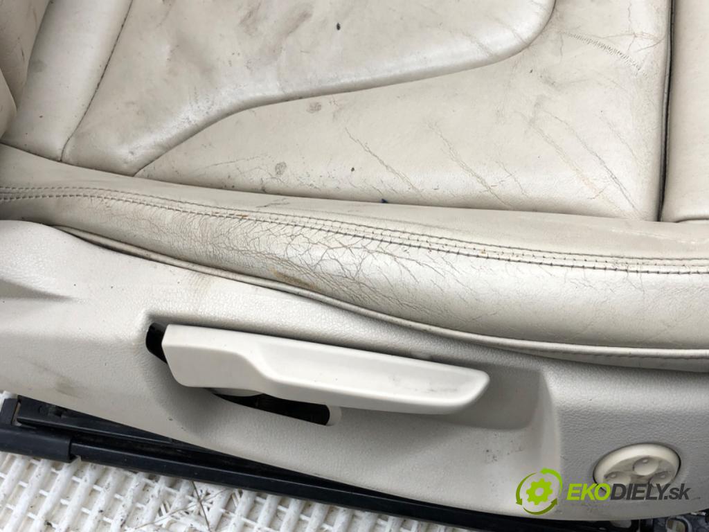 AUDI A5 8T coupe 2008 176 kW 3.0 TDI quattro 2967 sedadlo pravý přední část