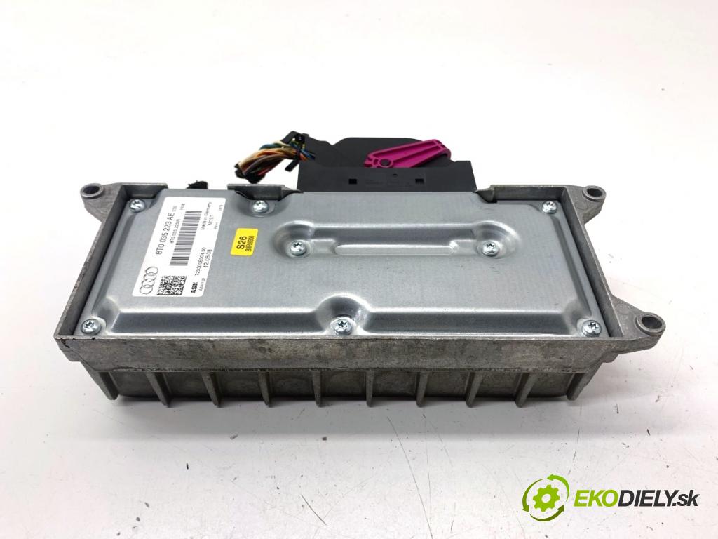 AUDI A5 8T coupe 2008 176 kW 3.0 TDI quattro 2967 zesilovač 8T0035223AE (Zesilovač)