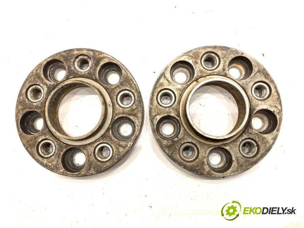 AUDI A5 8T coupe 2008 176 kW 3.0 TDI quattro 2967 VZDIALENOSTI 5X112 25MM 