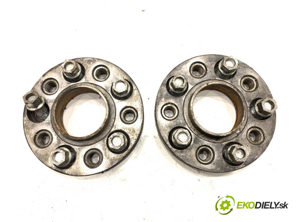 AUDI A5 8T coupe 2008 176 kW 3.0 TDI quattro 2967 VZDIALENOSTI 5X112 25MM 