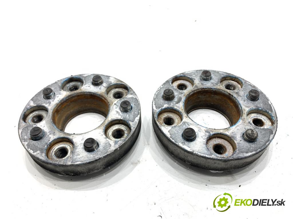 AUDI A5 8T coupe 2008 176 kW 3.0 TDI quattro 2967 VZDIALENOSTI 5X112 25MM