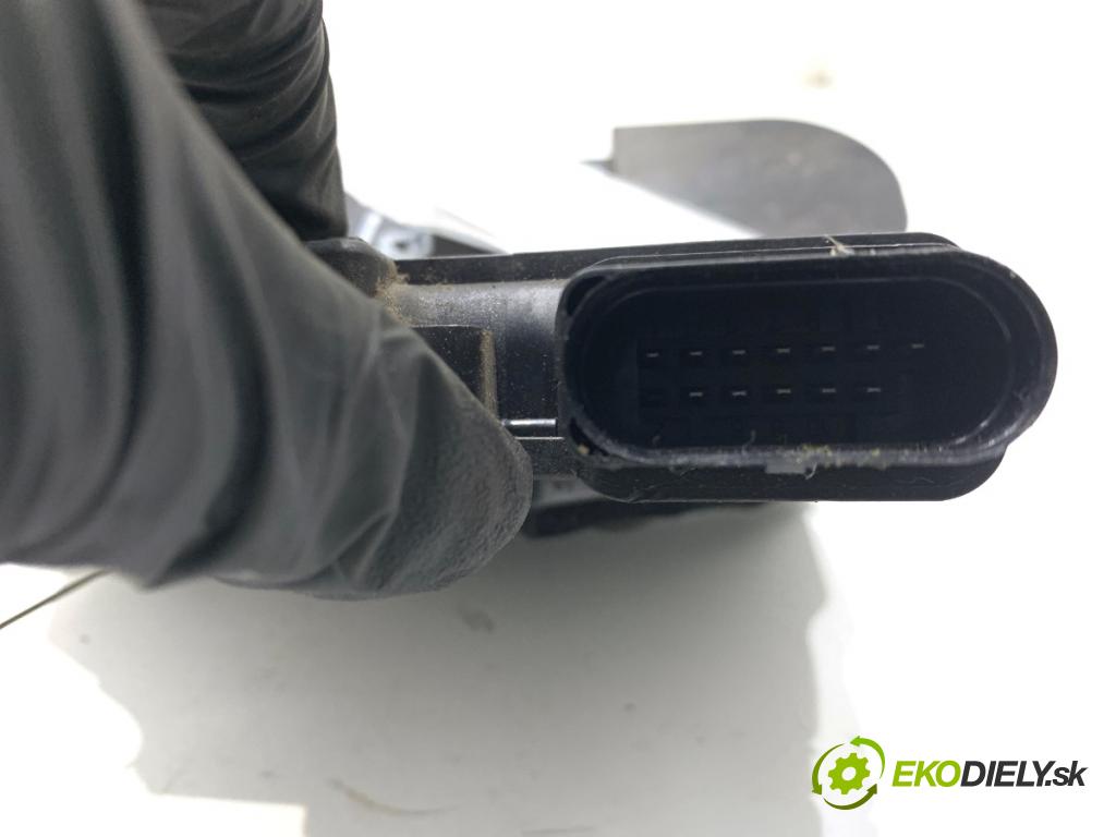 VW SHARAN nadwozie wielkoprzestrzenne (MPV) 2013 130 kW 2.0 TDI 1968 zámok Dvere pravy zad 7N0839003C 7N0839016C