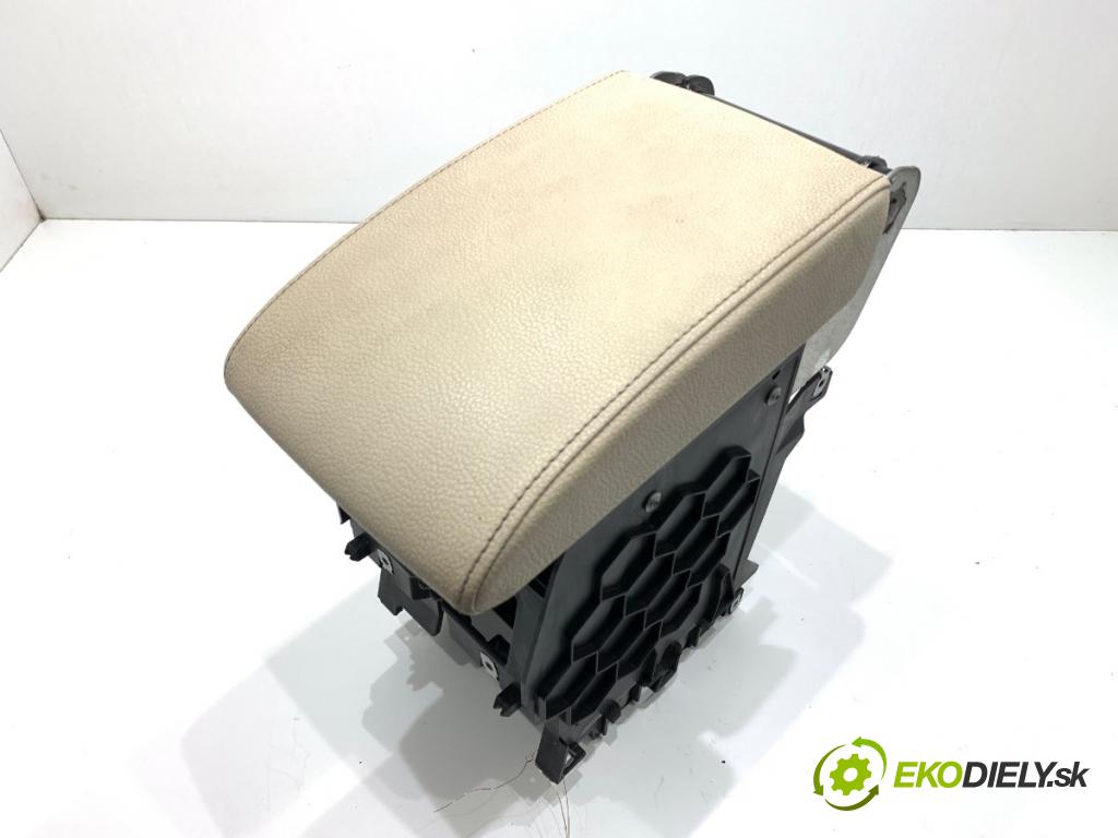 VW SHARAN nadwozie wielkoprzestrzenne (MPV) 2013 130 kW 2.0 TDI 1968 loketní opěrka 5M0864207F (Loketní opěrka)