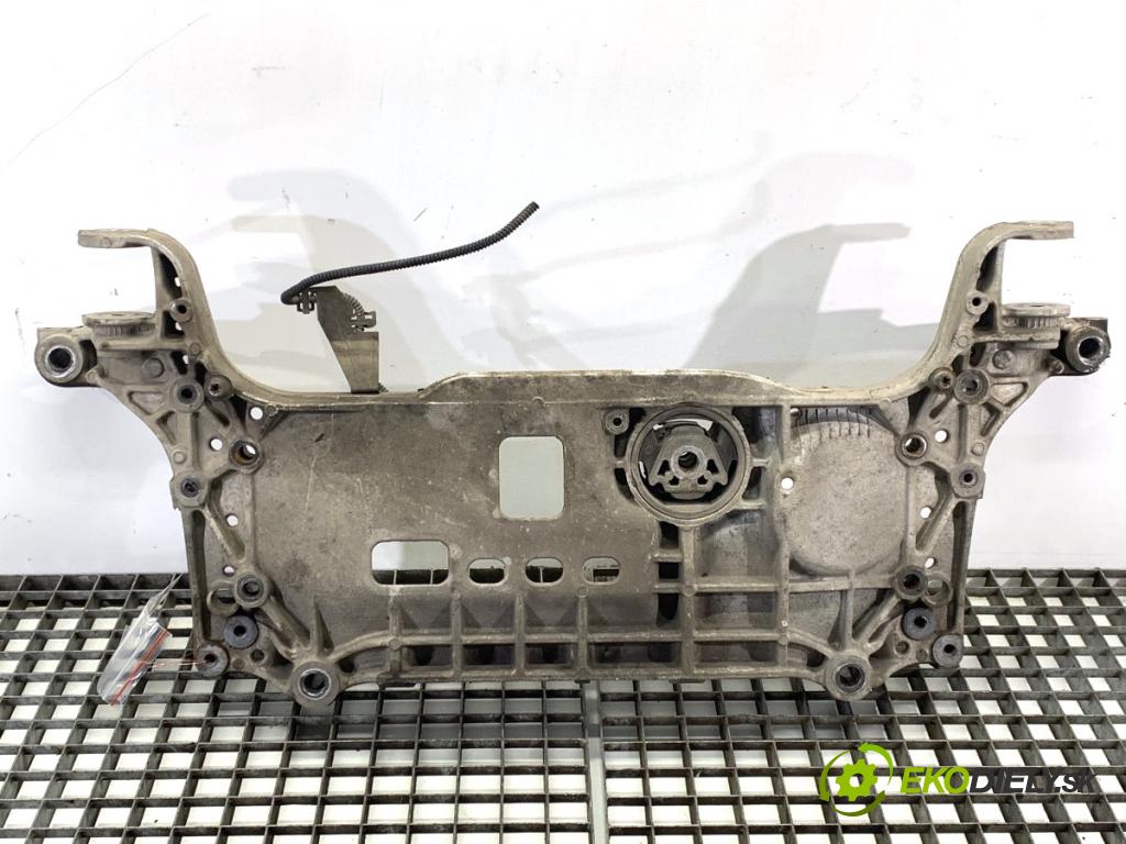 VW SHARAN nadwozie wielkoprzestrzenne (MPV) 2013 130 kW 2.0 TDI 1968 výztuha pod motor 7N0199369A (Přední výztuha)