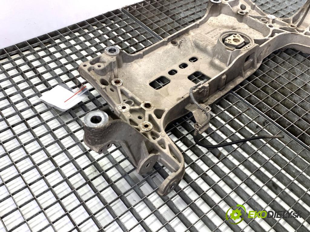 VW SHARAN nadwozie wielkoprzestrzenne (MPV) 2013 130 kW 2.0 TDI 1968 výztuha pod motor 7N0199369A (Přední výztuha)