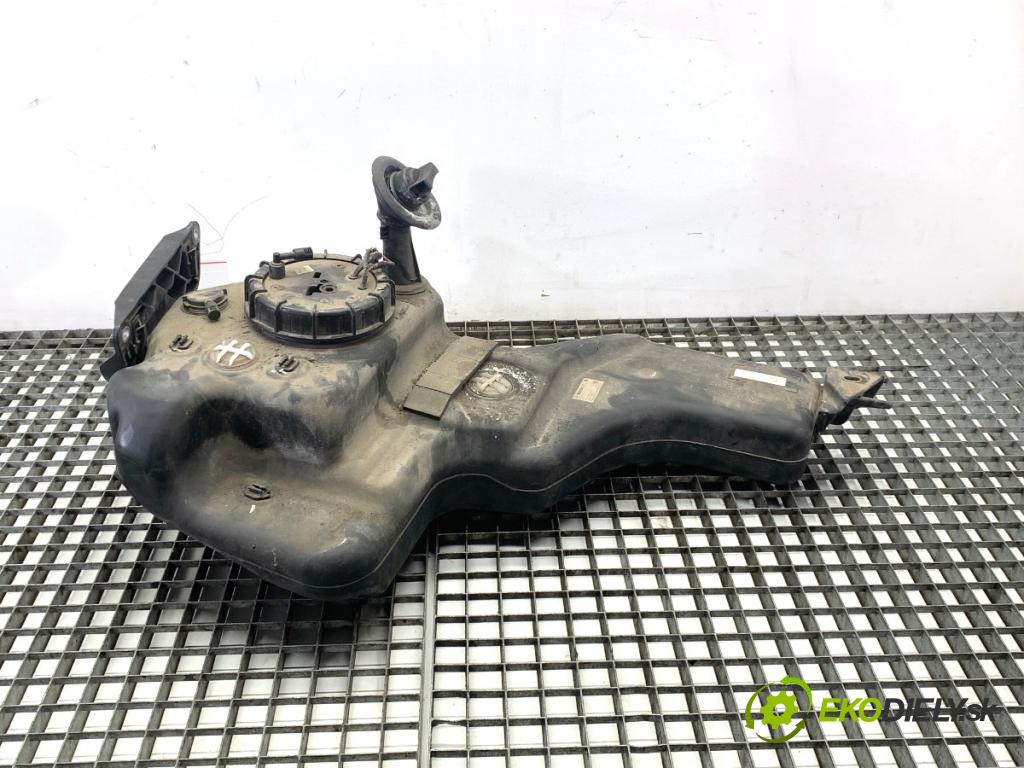 VW SHARAN nadwozie wielkoprzestrzenne (MPV) 2013 130 kW 2.0 TDI 1968 Nádržka SCR: 7N0131877H