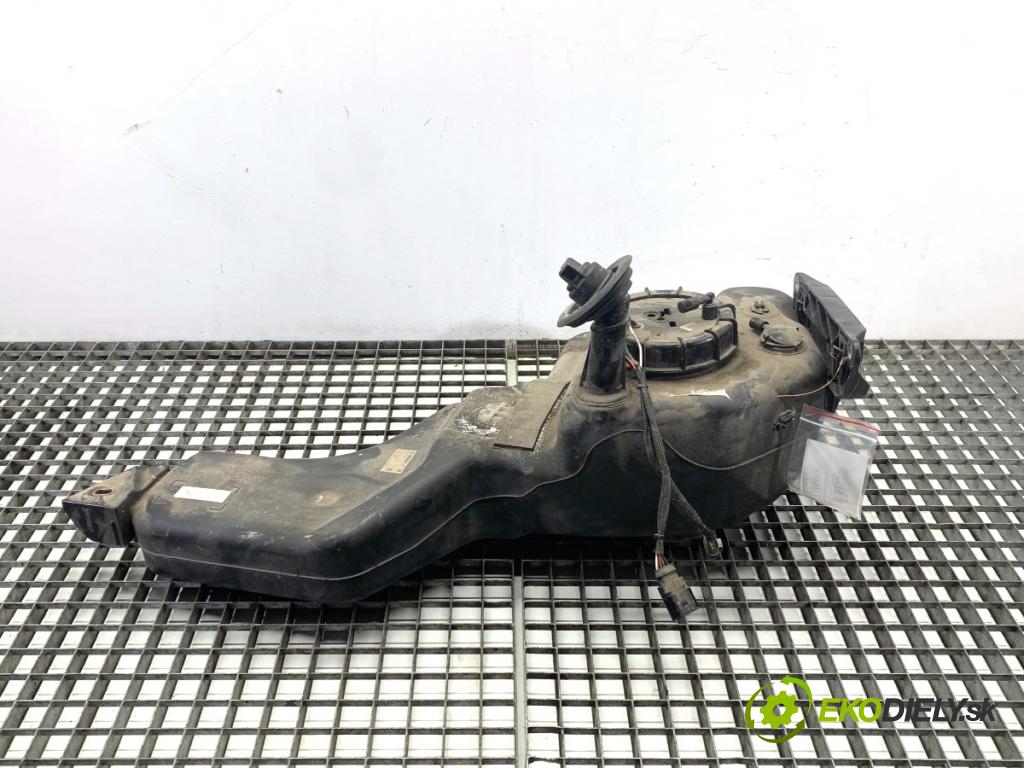 VW SHARAN nadwozie wielkoprzestrzenne (MPV) 2013 130 kW 2.0 TDI 1968 Nádržka SCR: 7N0131877H