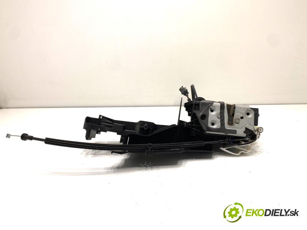 FORD TRANSIT COURIER Nadwozie pełne/minivan 2018 74 kW 1.0 EcoBoost 998 zámok Dvere ľavy predný BM5A-A21813-AH