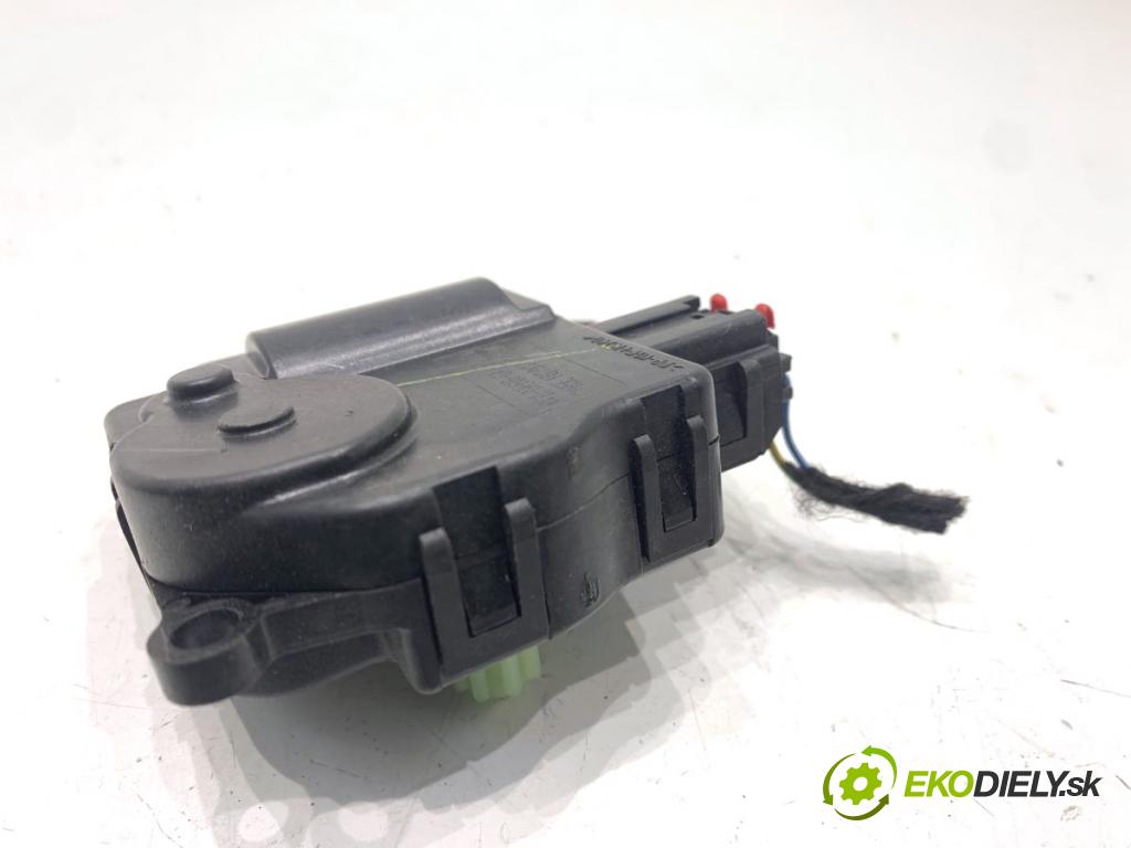 FORD TRANSIT COURIER Nadwozie pełne/minivan 2018 74 kW 1.0 EcoBoost 998 Motor kúrenia AV11-19E616-GA