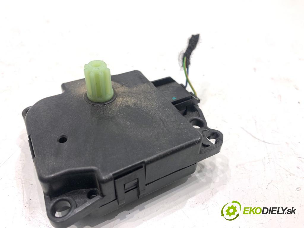 FORD TRANSIT COURIER Nadwozie pełne/minivan 2018 74 kW 1.0 EcoBoost 998 Motor kúrenia AV11-19E616-GA