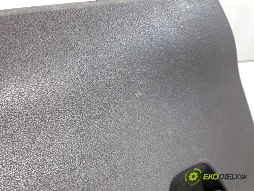 FORD TRANSIT COURIER Nadwozie pełne/minivan 2018 74 kW 1.0 EcoBoost 998 přihrádka kastlík spolujezdce  (Přihrádka (kastlík))