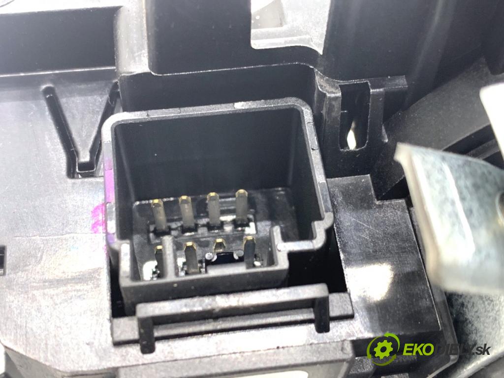 FORD TRANSIT COURIER Nadwozie pełne/minivan 2018 74 kW 1.0 EcoBoost 998 Prepínač kombinovaný ET76-13N064-BC (Prepínacie páčky pod volantom)