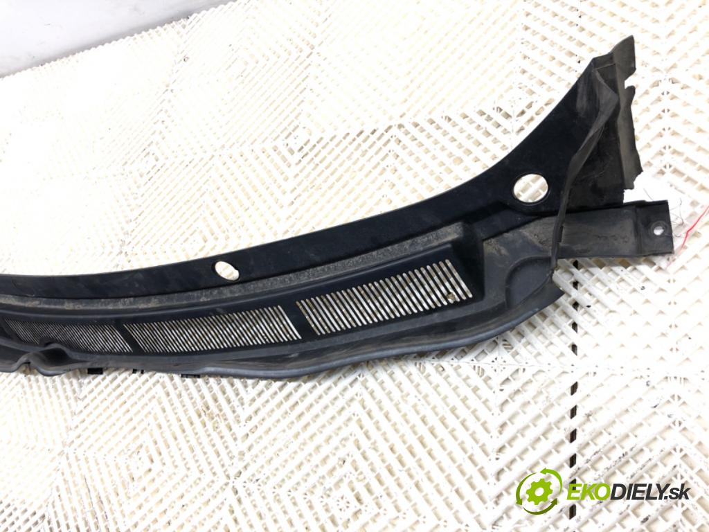 FORD TRANSIT COURIER Nadwozie pełne/minivan 2018 74 kW 1.0 EcoBoost 998 Torpédo, plast pod čelné okno ET76-A02216-AC (Torpédo (plast pod čelným sklom))