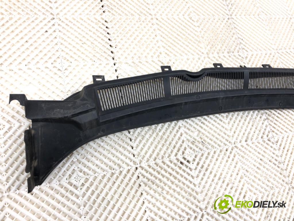 FORD TRANSIT COURIER Nadwozie pełne/minivan 2018 74 kW 1.0 EcoBoost 998 Torpédo, plast pod čelné okno ET76-A02216-AC (Torpédo (plast pod čelným sklom))