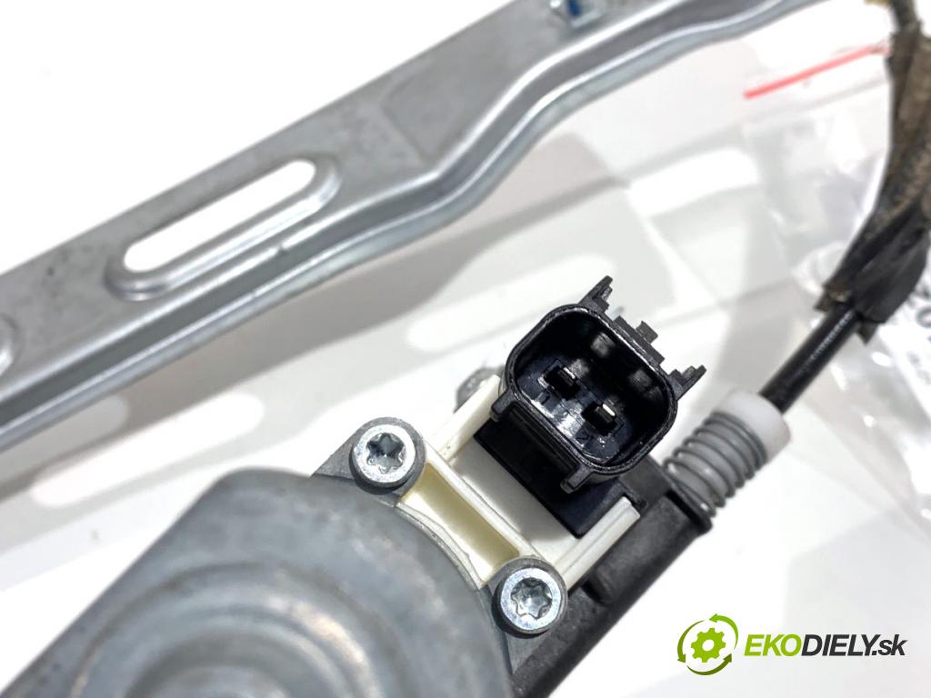 FORD TRANSIT COURIER Nadwozie pełne/minivan 2018 74 kW 1.0 EcoBoost 998 Mechanizmus okna ľavy predný ET76A23201CD