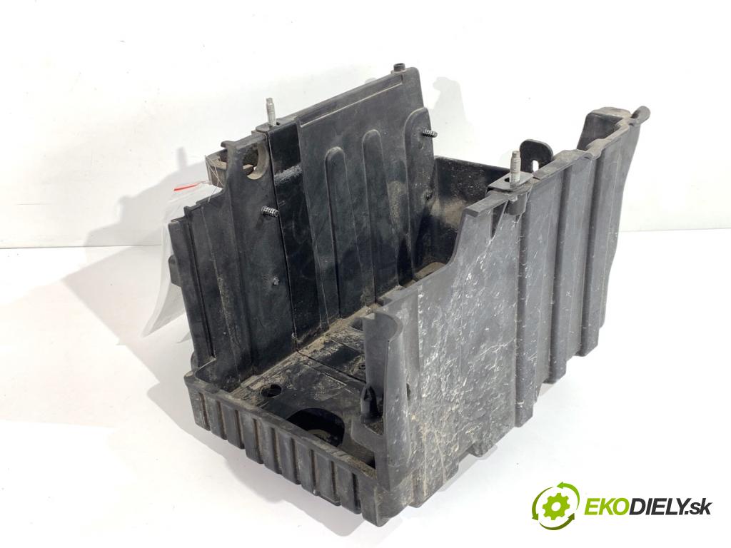 FORD TRANSIT COURIER Nadwozie pełne/minivan 2018 74 kW 1.0 EcoBoost 998 obal akumulátora JT76-10723-A