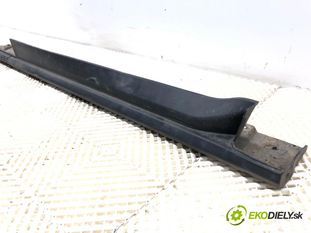 FORD TRANSIT COURIER Nadwozie pełne/minivan 2018 74 kW 1.0 EcoBoost 998 lišta prahová pravý