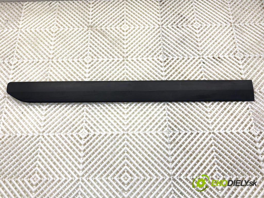 FORD TRANSIT COURIER Nadwozie pełne/minivan 2018 74 kW 1.0 EcoBoost 998 Lišta Dvere pravy predný ET76-29426-A