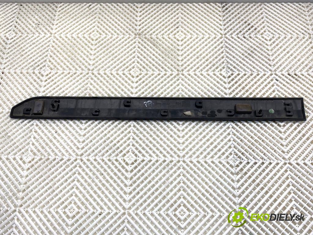 FORD TRANSIT COURIER Nadwozie pełne/minivan 2018 74 kW 1.0 EcoBoost 998 Lišta Dvere pravy predný ET76-29426-A