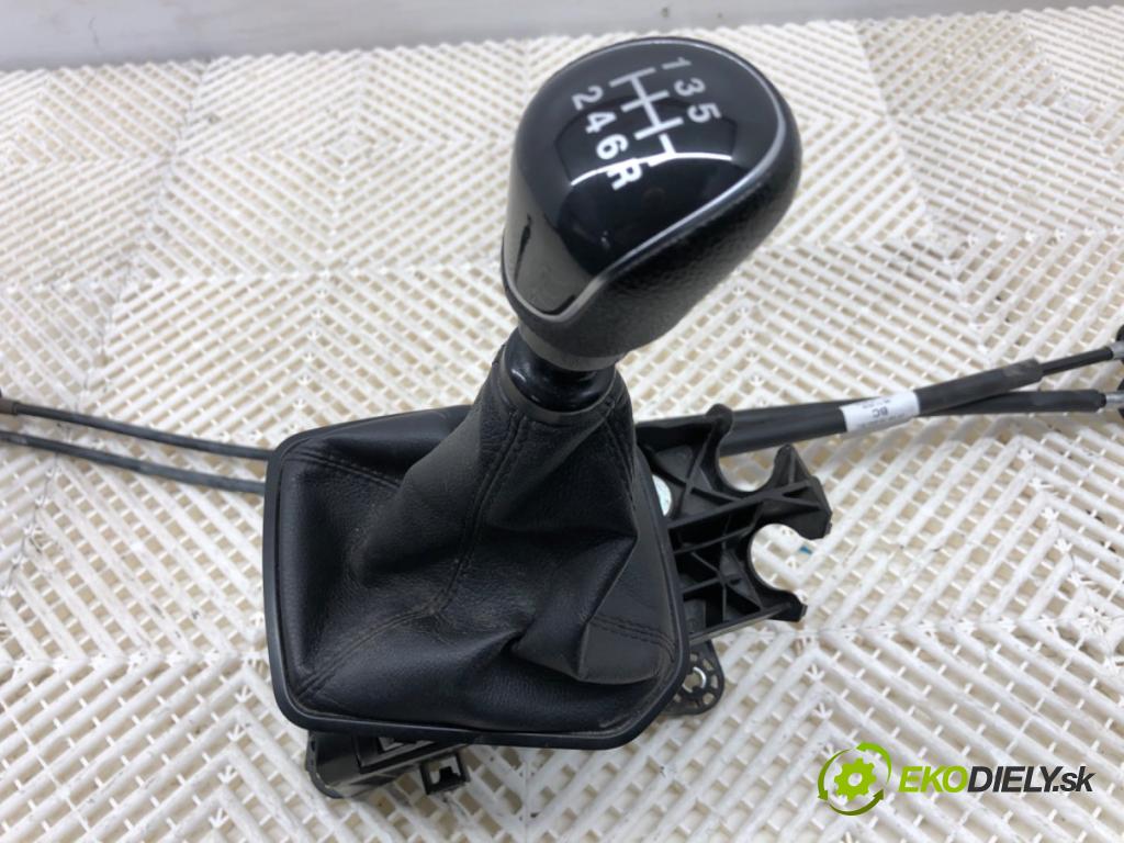 FORD TRANSIT COURIER Nadwozie pełne/minivan 2018 74 kW 1.0 EcoBoost 998 Kulisa JT7R-7C453-BTC (Rýchlostná páka (kulisa))