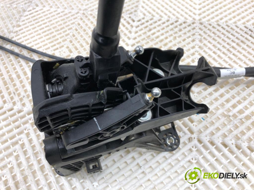 FORD TRANSIT COURIER Nadwozie pełne/minivan 2018 74 kW 1.0 EcoBoost 998 Kulisa JT7R-7C453-BTC (Rýchlostná páka (kulisa))