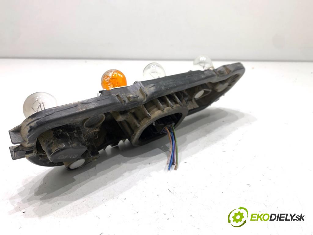 FORD TRANSIT COURIER Nadwozie pełne/minivan 2018 74 kW 1.0 EcoBoost 998 vložka svetla levý zadní část ET76-13N005-AD