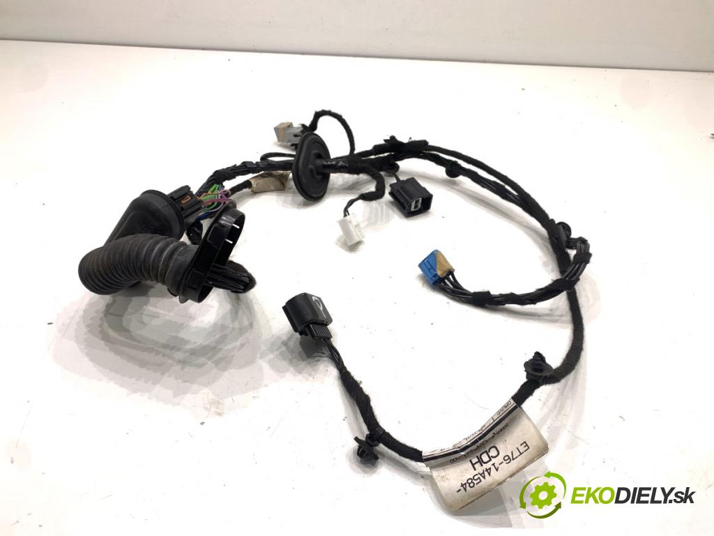 FORD TRANSIT COURIER Nadwozie pełne/minivan 2018 74 kW 1.0 EcoBoost 998 káblovačka dveře přední část pravý ET76-14A584-CDH