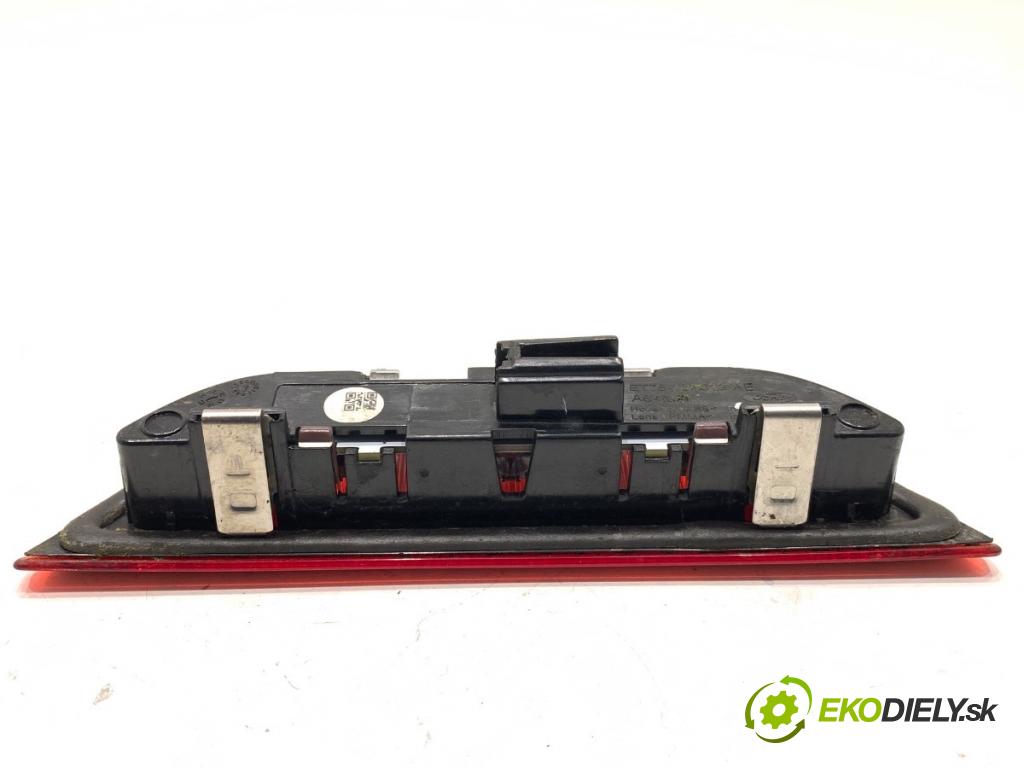 FORD TRANSIT COURIER Nadwozie pełne/minivan 2018 74 kW 1.0 EcoBoost 998 světlo brzdových světel ET76-13A613-AE