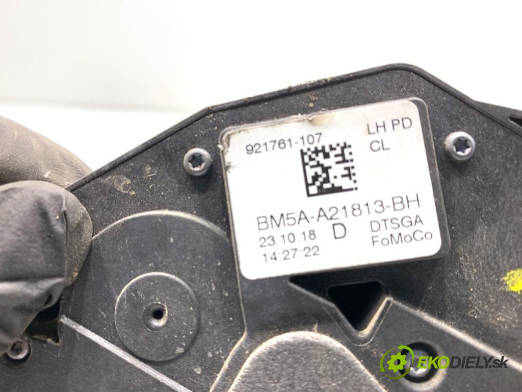 FORD TRANSIT COURIER Nadwozie pełne/minivan 2018 74 kW 1.0 EcoBoost 998 zámok zad ľavy BM5A-A21813-BH