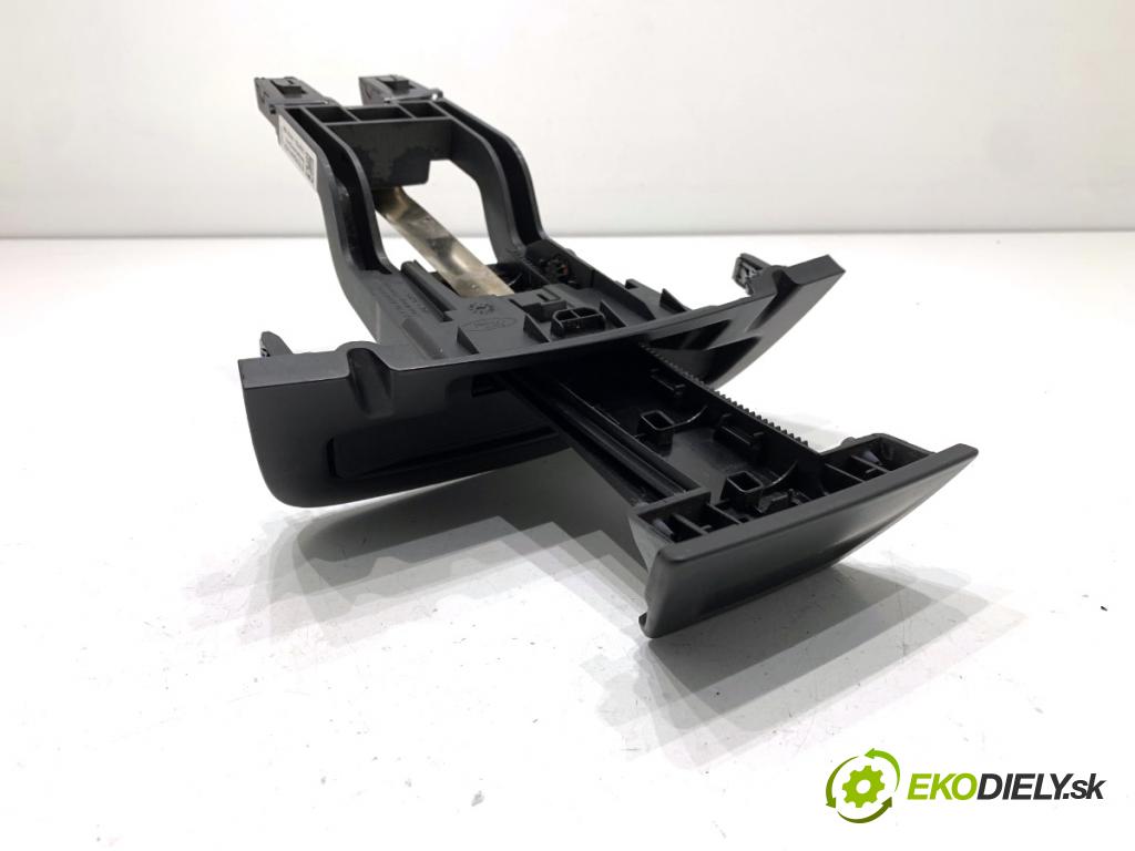 FORD TRANSIT COURIER Nadwozie pełne/minivan 2018 74 kW 1.0 EcoBoost 998 držák na telefón ET76R04444AEW