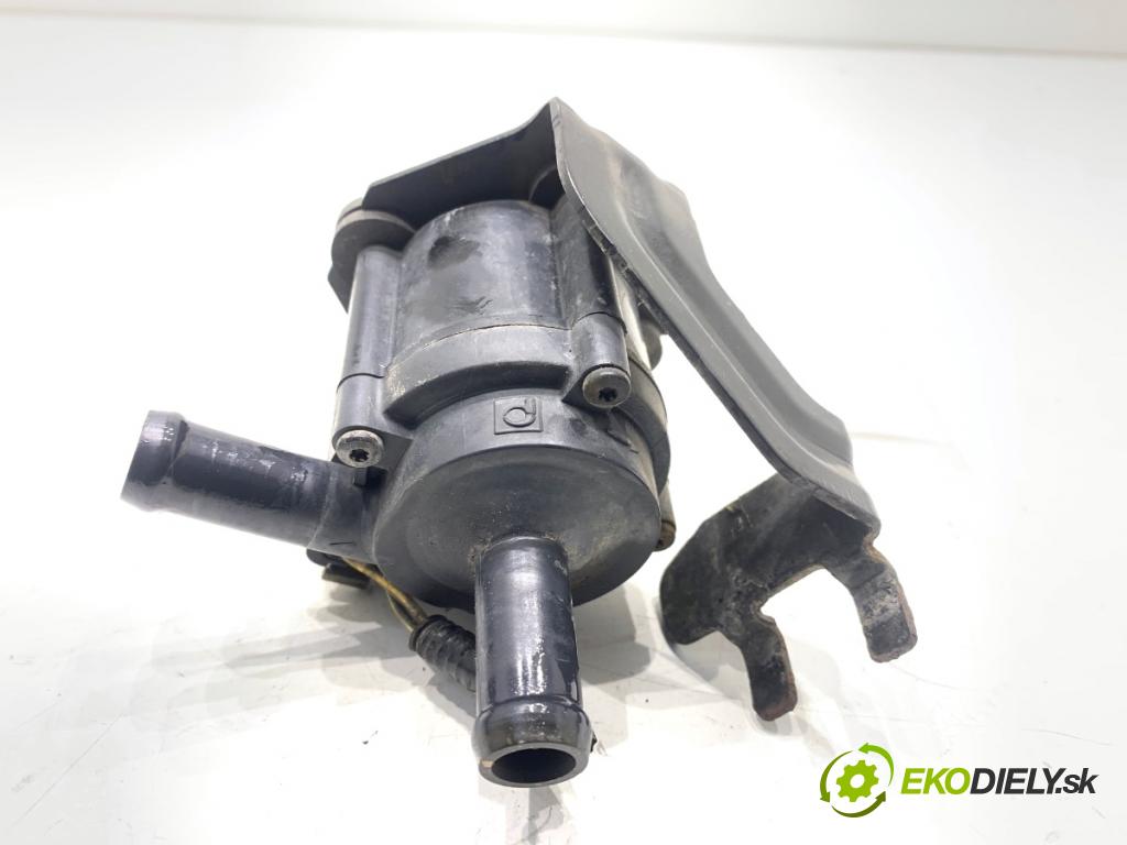 FORD TRANSIT COURIER Nadwozie pełne/minivan 2018 74 kW 1.0 EcoBoost 998 DALŠÍ: pumpa vody GN11-8K577-AA (Vodní pumpa)