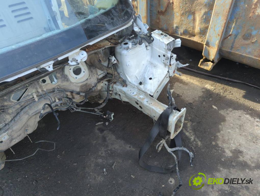 FORD TRANSIT COURIER Nadwozie pełne/minivan 2018 74 kW 1.0 EcoBoost 998 karoséria ČTVRŤÁK: Blatník prah strecha PODŁUŻNICA