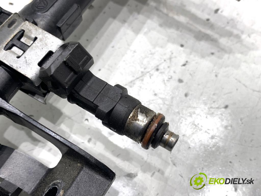 FORD FIESTA MK7 liftback 2012 71 kW 1.4 1388 Lišta vstrekovacia VP8A6U-AB (Vstrekovacia lišta)