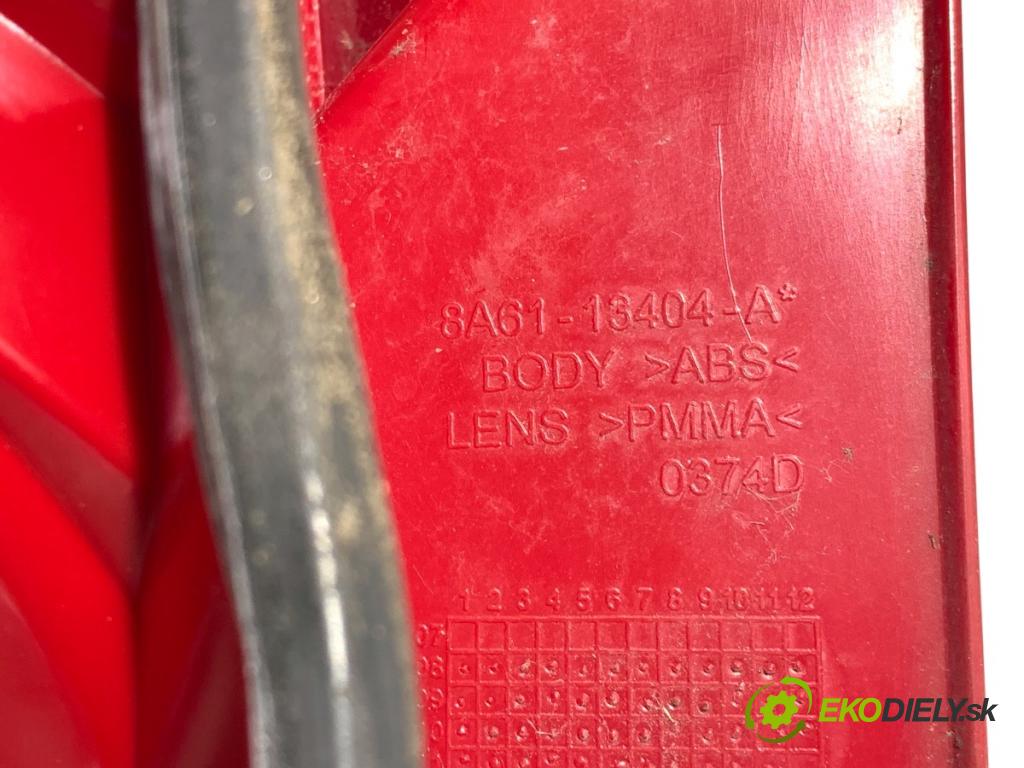 FORD FIESTA MK7 liftback 2012 71 kW 1.4 1388 světlo pravý zadní část 8A61-13404-A