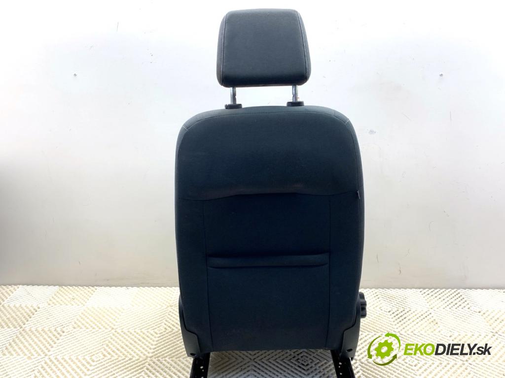 FORD FIESTA MK7 liftback 2012 71 kW 1.4 1388 sedadlo pravý přední část