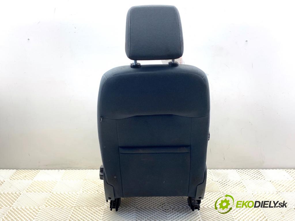 FORD FIESTA MK7 liftback 2012 71 kW 1.4 1388 sedadlo levý přední část